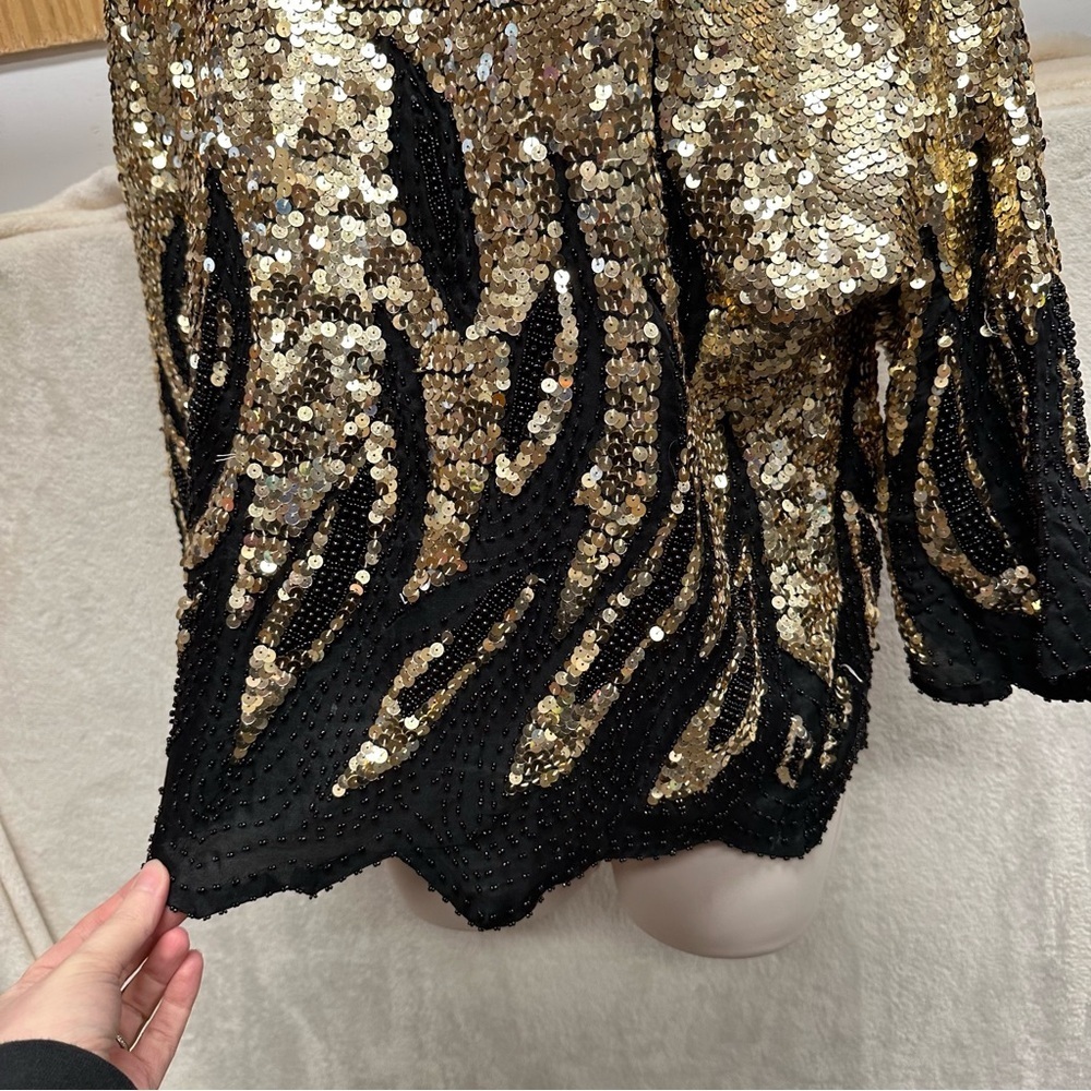 Vintage 1980s silk beaded sequins shirt fire design women’s small black gold - Picture 7 of 10
